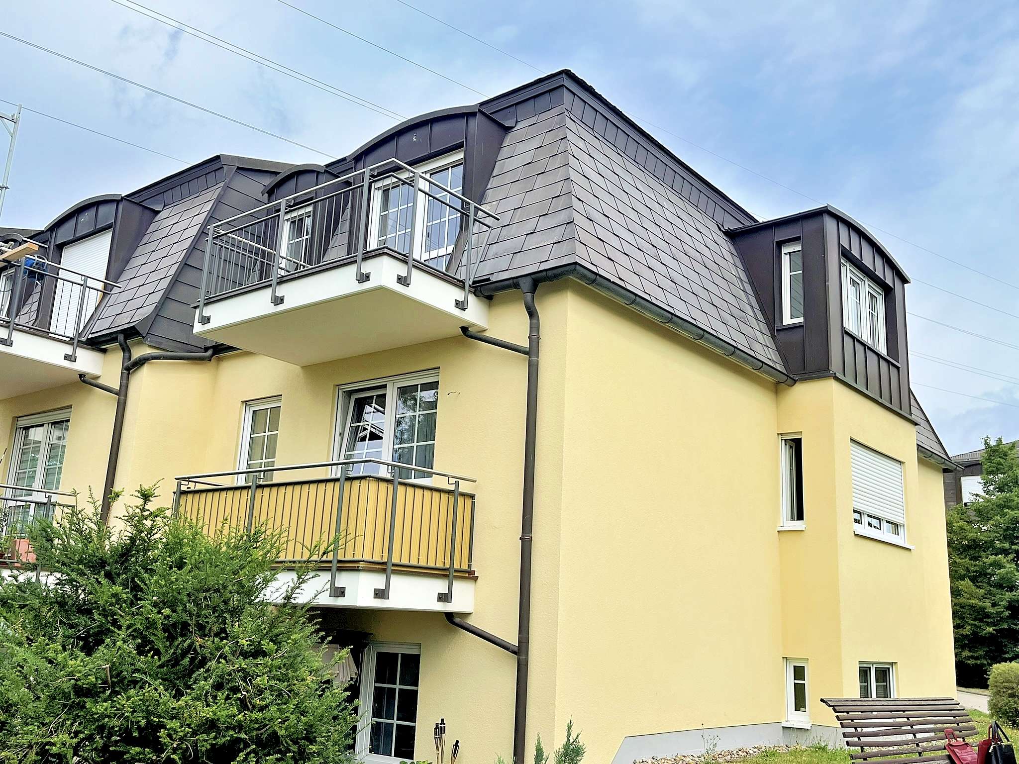 BEZUGSFREI !!! Helle 2-Zimmer-Wohnung mit Balkon im grünen Radebeul